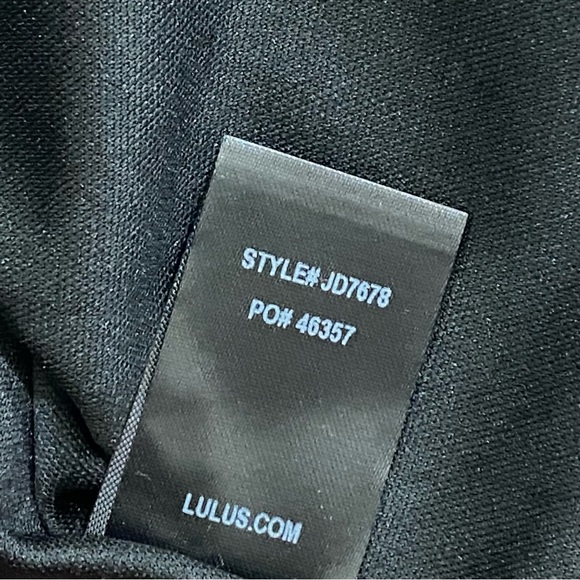 LULU’s JD7678 Season of Fun Black Off-Shoulder Skater Dress Size S - Picture 13 of 15